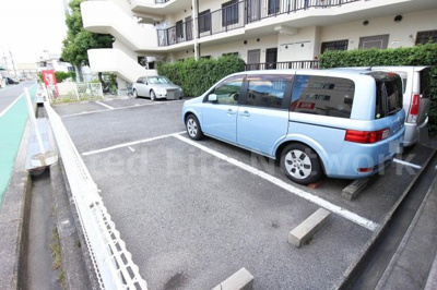 【駐車場】 | ソレアード江坂 | 駐車場