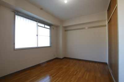 【洋室】 | ロイヤルガーデン長野