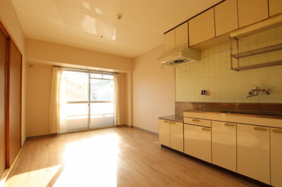 【居間・リビング】 | ロイヤルガーデン長野