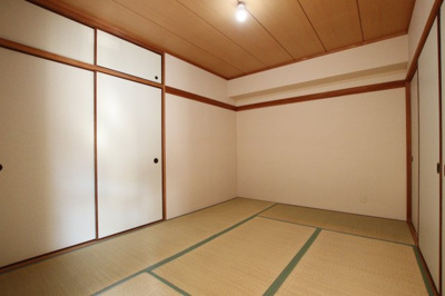 【寝室】 | ロイヤルガーデン長野