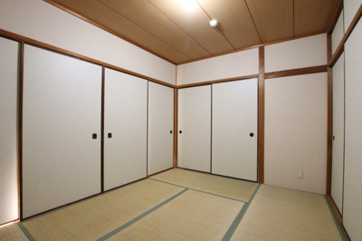 【寝室】 | ロイヤルガーデン長野