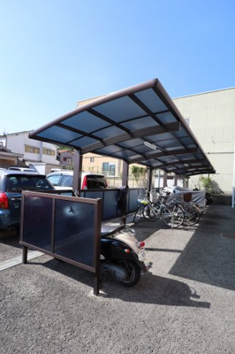 【その他共用部分】 | ロイヤルガーデン長野 | 駐輪場