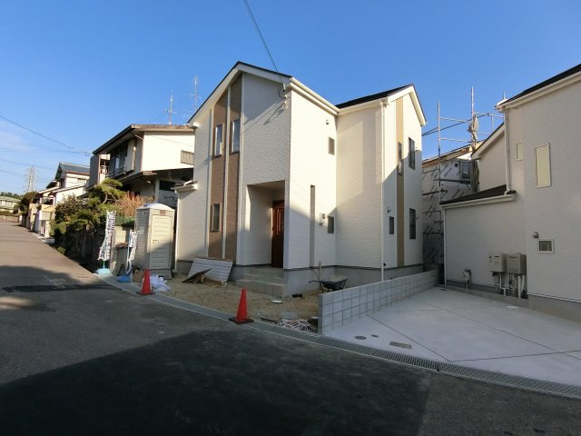 神戸市垂水区狩口台５丁目　新築戸建　２号棟の外観|お洒落な外観の戸建です