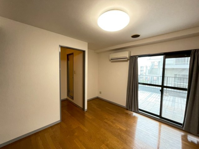 ロフティ岡田の居間・リビング