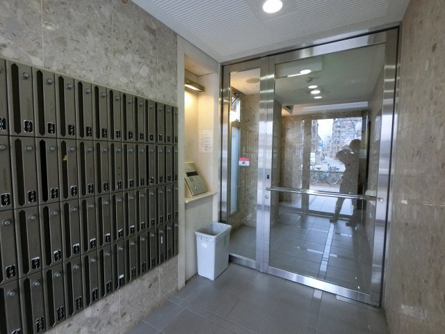 【エントランス】