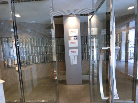 【エントランス】