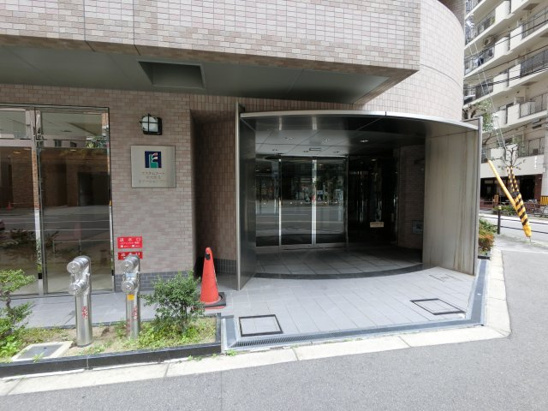 【エントランス】