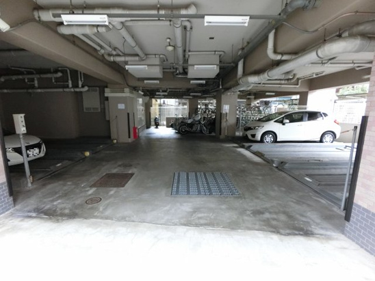 【エントランス】