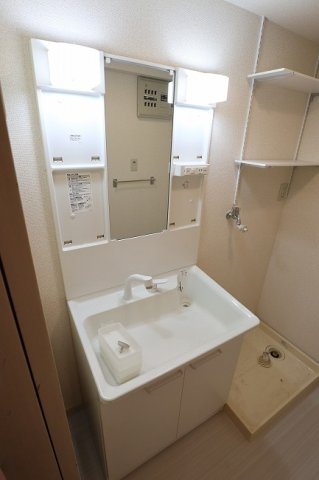 シャトー美堀台の独立洗面台