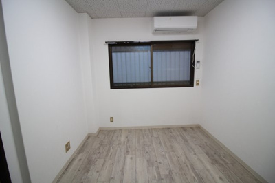 【洋室】 | レジデンス小若江