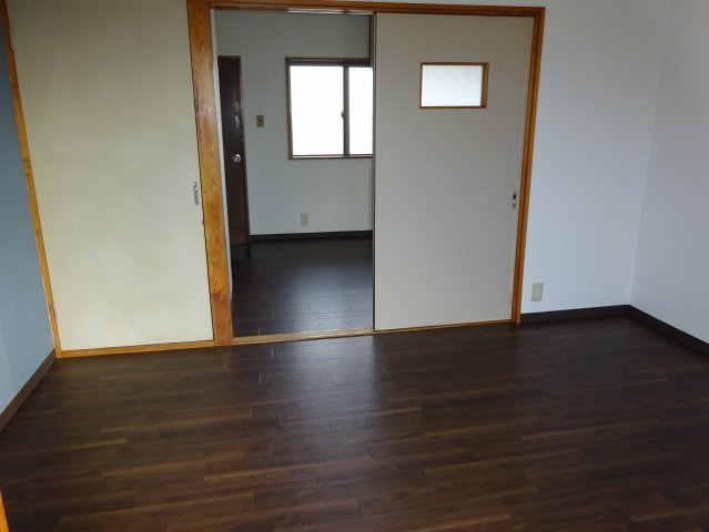 藤ハイツの洋室