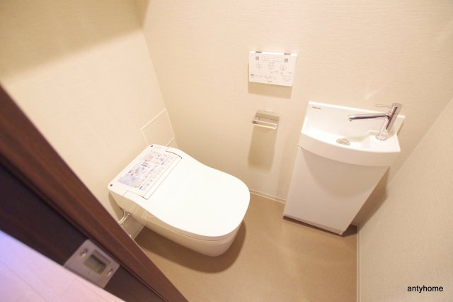 S-FORT大阪同心　仲介手数料無料のトイレ