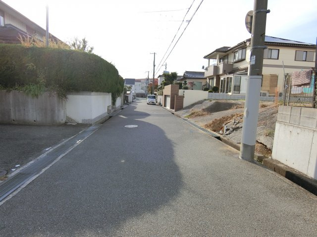 神戸市垂水区学が丘4丁目　2号地の前面道路含む現地写真|これから工事が始まります
