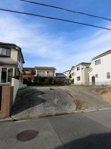 神戸市垂水区学が丘4丁目　2号地の前面道路含む現地写真