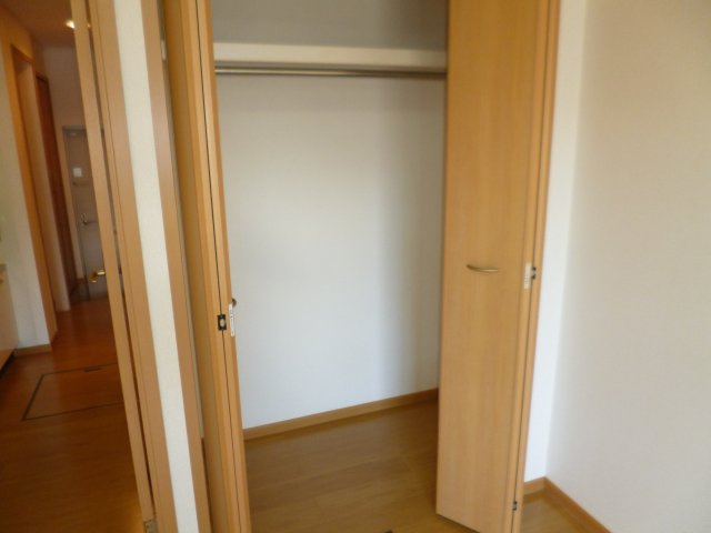 ポミエの収納|クローゼット