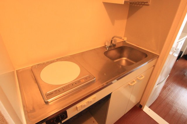 ヴィラージュ近大前 ( 近畿大学 一人暮らし )のキッチン|ＩＨコンロ