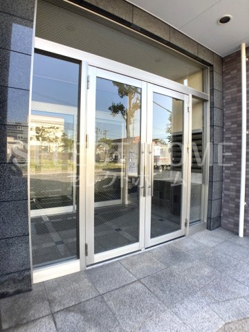 【エントランス】 | グランデュール | 建物の内部です
