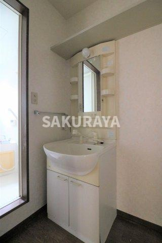 ウィンドフィルの独立洗面台|現況と異なる場合がございます。