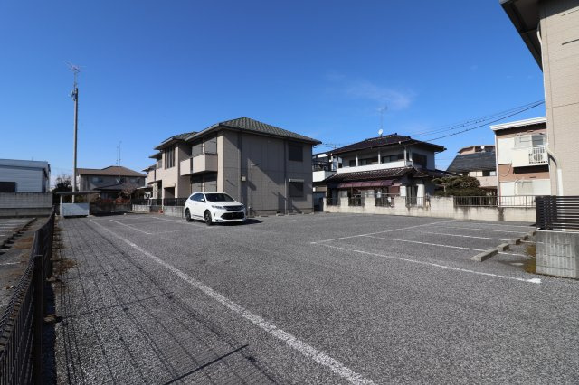 ウィンドフィルの駐車場