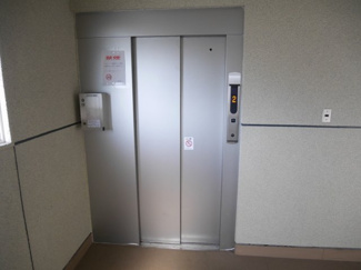 【その他共用部分】 | 太陽ビルのエレベーター