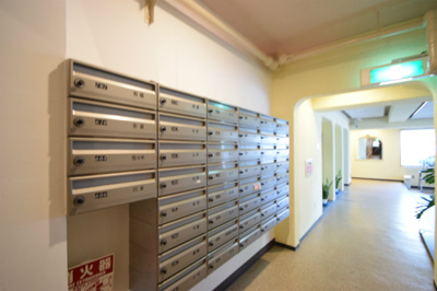 【その他共用部分】 | 【デザインリノベーション！おしゃれな室内です♪】豊中パークハイツ | レターボックス