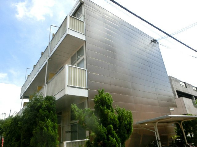  レオパレス本町のバルコニー