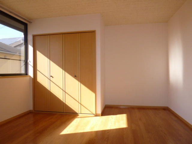 サニープレインＣの洋室