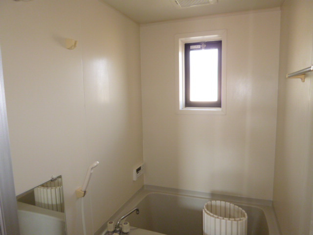 サニープレインＣの浴室