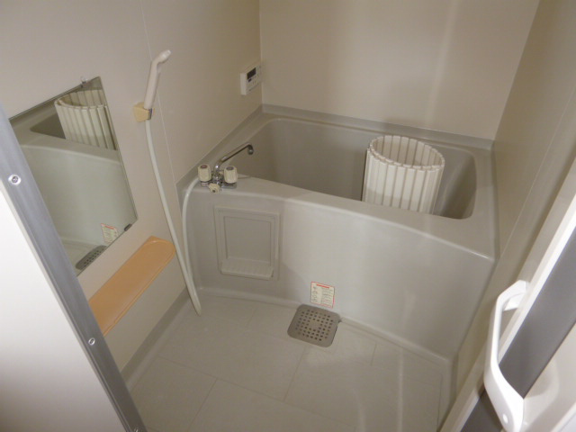 サニープレインＣの浴室