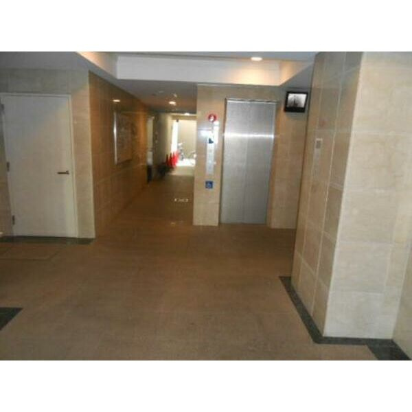 メゾン・ド・ヴィレ内本町　BRAVI不動産のエントランス|【メゾン・ド・ヴィレ内本町】ゴミ置場