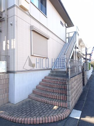 ハピネス松ヶ丘のエントランス
