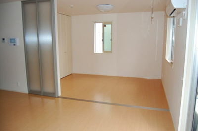 【居間・リビング】 | スリースカイ | ※別室同型タイプ