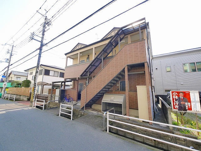 ハイツプルミエの外観