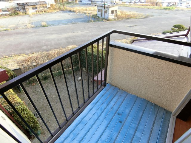テラスハウス中尾山のバルコニー|同物件　イメージ写真（現況優先）