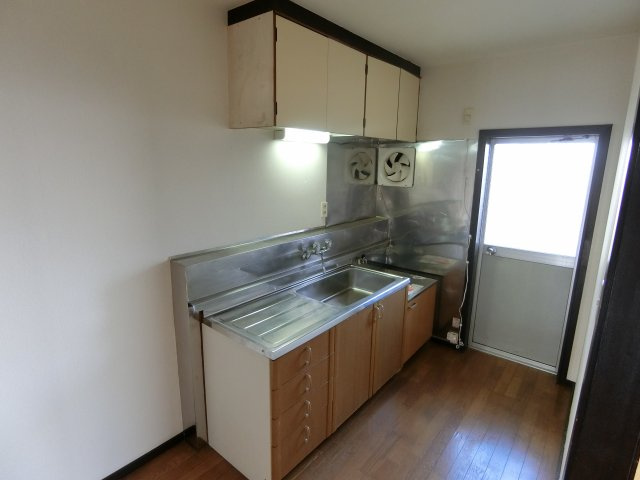 テラスハウス中尾山のキッチン|同物件　イメージ写真（現況優先）