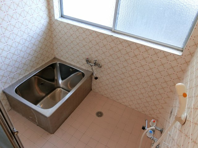 テラスハウス中尾山の浴室|同物件　イメージ写真（現況優先）