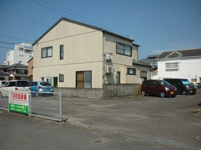 八百屋町駐車場の外観