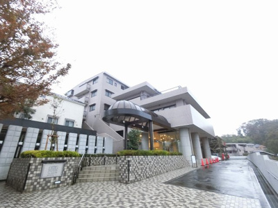【外観】 | ライオンズヒルズ日吉 | 東急東横線・目黒線・市営地下鉄グリーンライン「日吉」駅徒歩12分
東急東横線・目黒線「元住吉」駅徒歩19分。