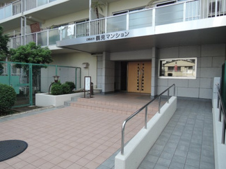 【エントランス】 | JR京浜東北線・根岸線「鶴見」駅徒歩12分
忙しい朝が助かる立地、暮らしにゆとりが生まれます。