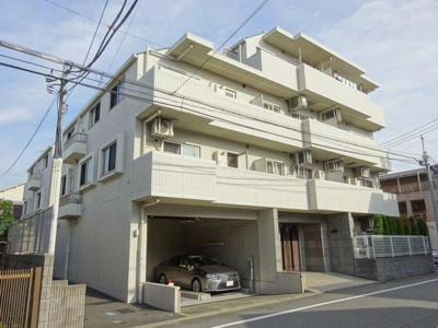 【外観】 | パレ・ソレイユ田園調布東 | 3路線4駅利用可の好立地。
最寄駅まで徒歩4分と日々の生活を快適に過ごせます。
床暖房・24時間換気付です。