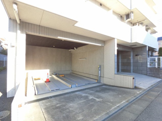 【駐車場】 | 機械式駐車場です。
