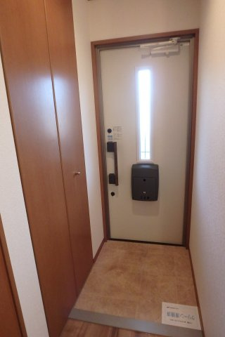 ウェルヴィラ　A棟の玄関
