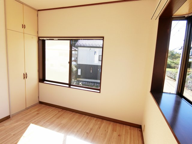山武市戸建ての洋室