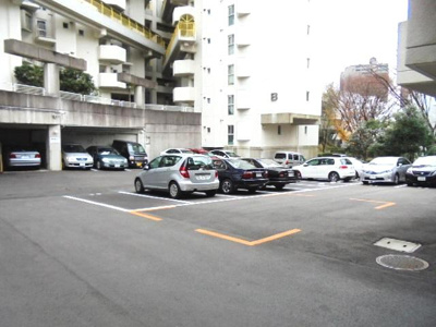 【駐車場】 | 千里山ロイヤルマンションB棟 | 敷地内駐車場★