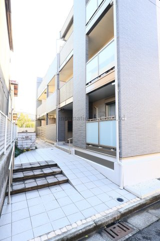 ミランダカンパニュラのエントランス