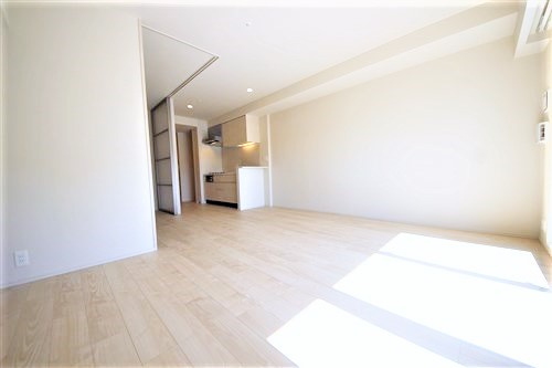 【洋室】 | OPUS RESIDENCE SHINSAIBASHI SOUTH