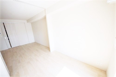 【洋室】 | OPUS RESIDENCE SHINSAIBASHI SOUTH