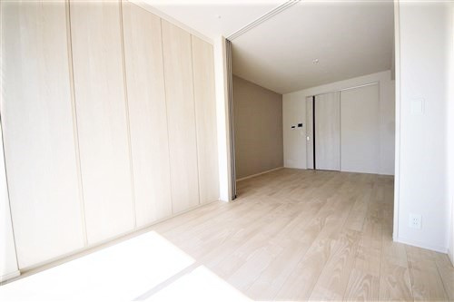 【洋室】 | OPUS RESIDENCE SHINSAIBASHI SOUTH