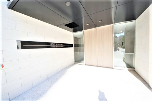 【エントランス】 | OPUS RESIDENCE SHINSAIBASHI SOUTH