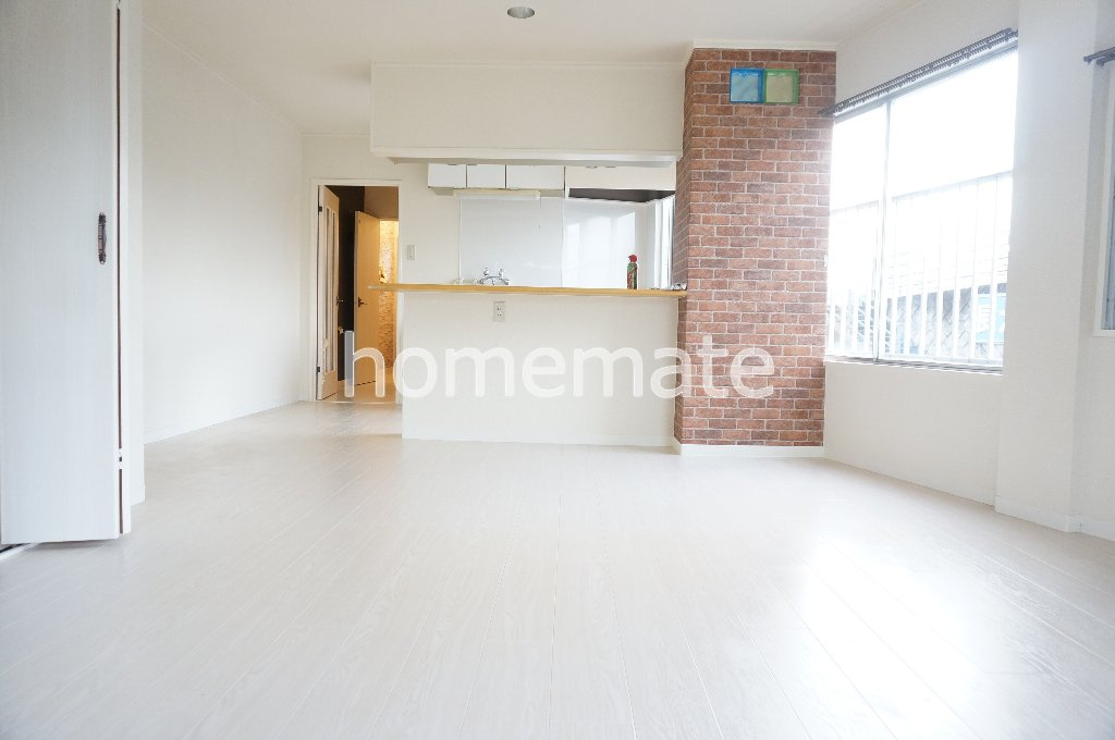 コーポリバーサイドの居間・リビング